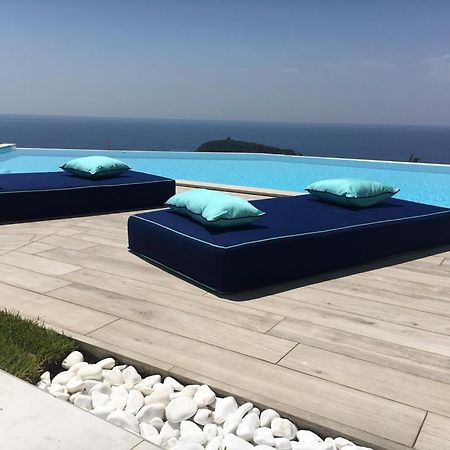 Luxury Villa Blue&Blanc Piscina A Sfioro Isola Діаманте Екстер'єр фото