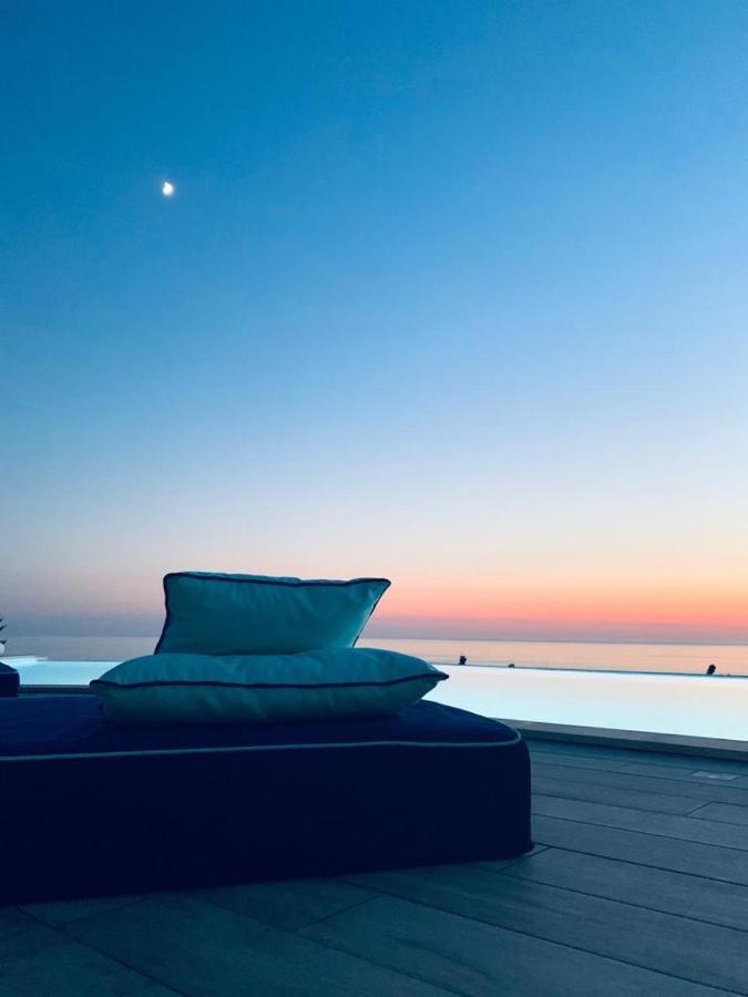 Luxury Villa Blue&Blanc Piscina A Sfioro Isola Діаманте Екстер'єр фото