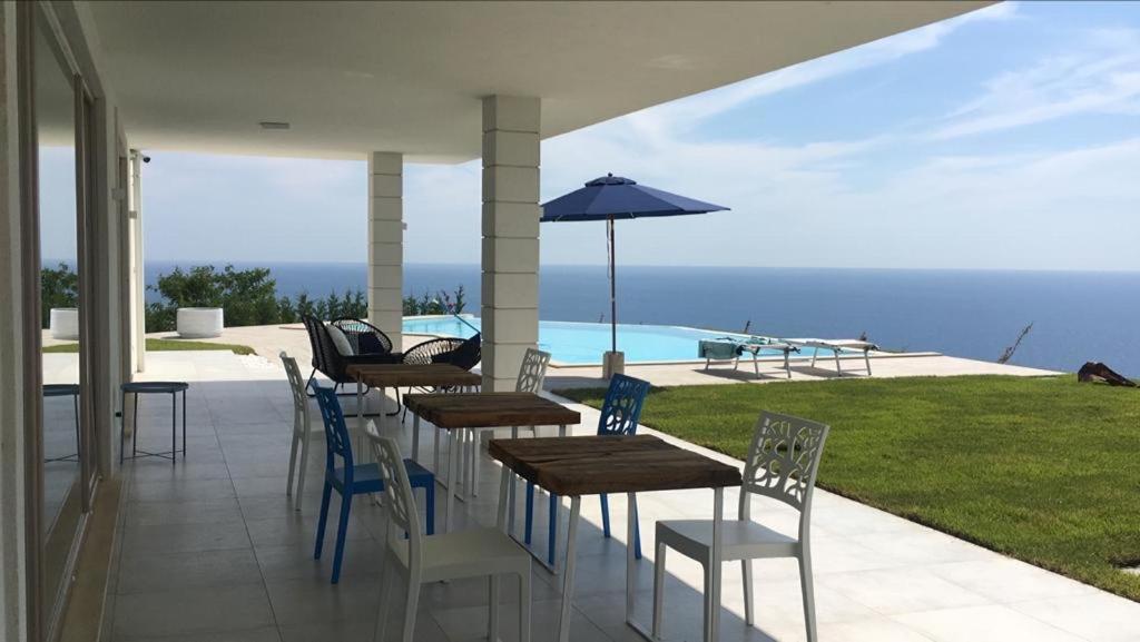Luxury Villa Blue&Blanc Piscina A Sfioro Isola Діаманте Екстер'єр фото